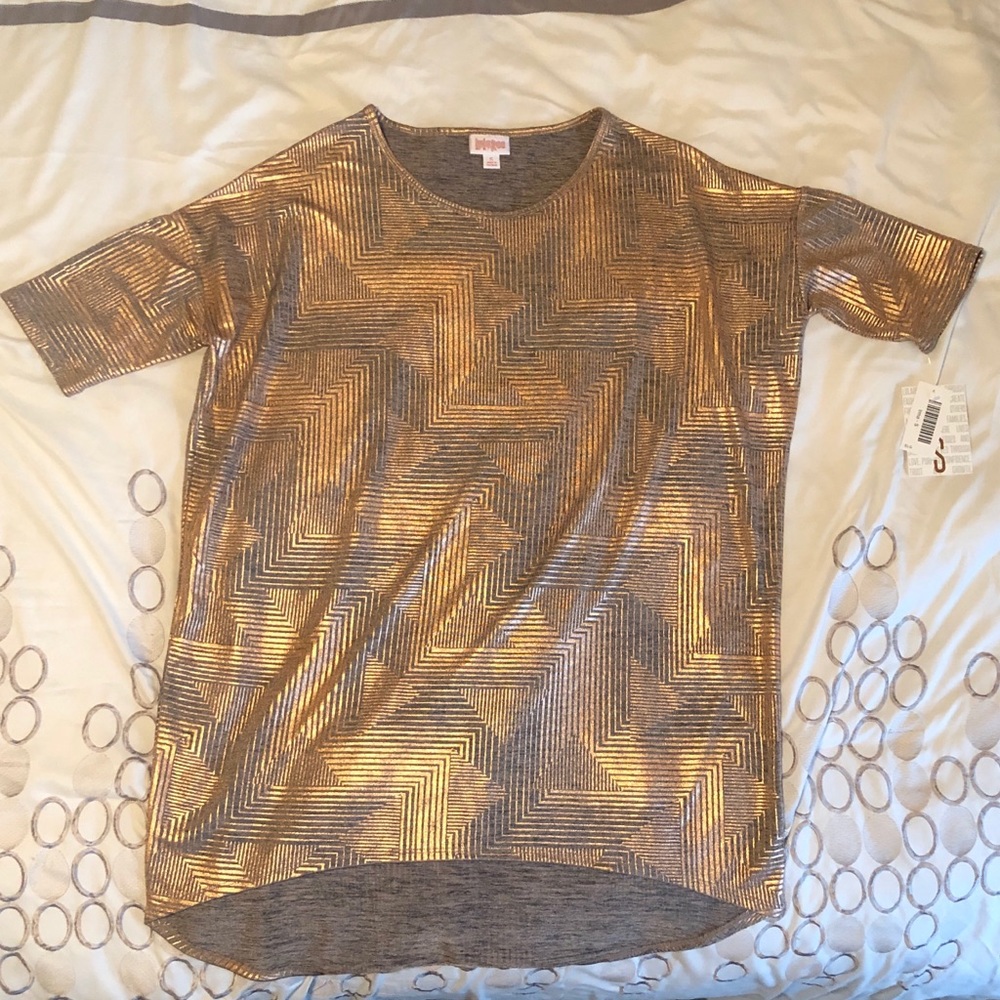 NWT Elegant Irma, Small, Lularoe
